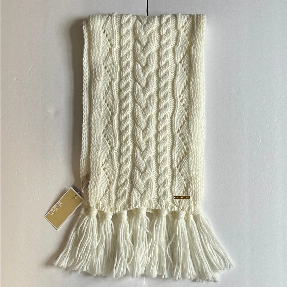 NWT Michael Kors Cable Knit Scarf in Ivory